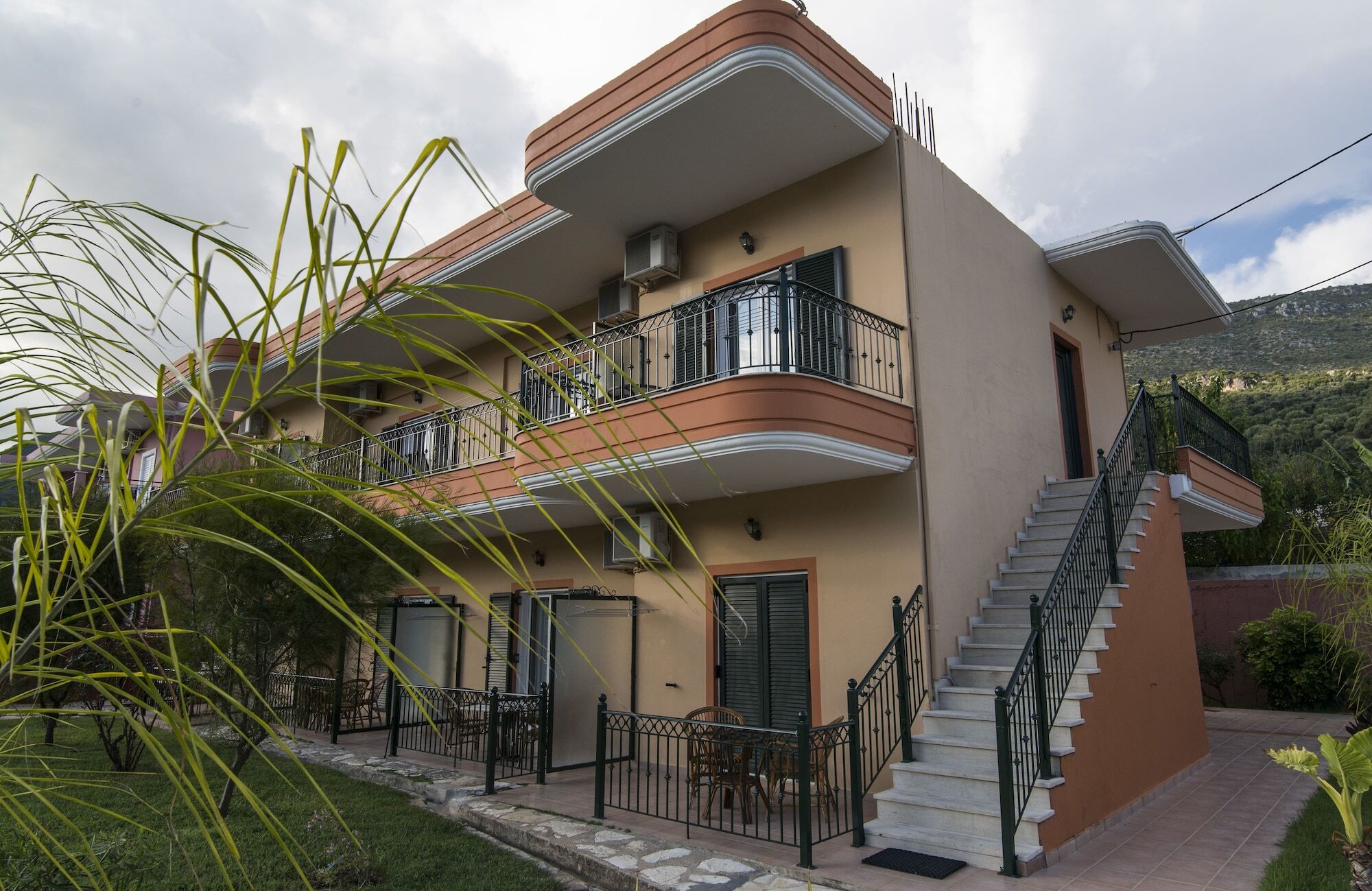 Dimas V House Aparthotel Parga Exterior photo